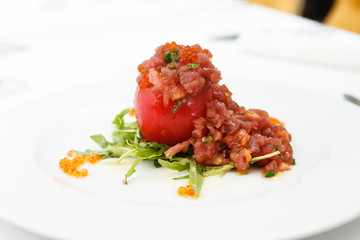 Tuna tartar with tomato