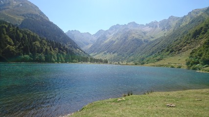 lac montagne paysage nature balade randonn&eacute;e 