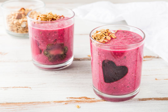 Healthy Beetroot Smoothie for Breakfast