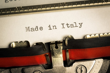Macchina da scrivere "Made in Italy"