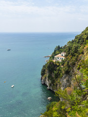Küste mit Villen, Provinz Salerno, Halbinsel von Sorrent, Amalfiküste, Kampanien, Italien