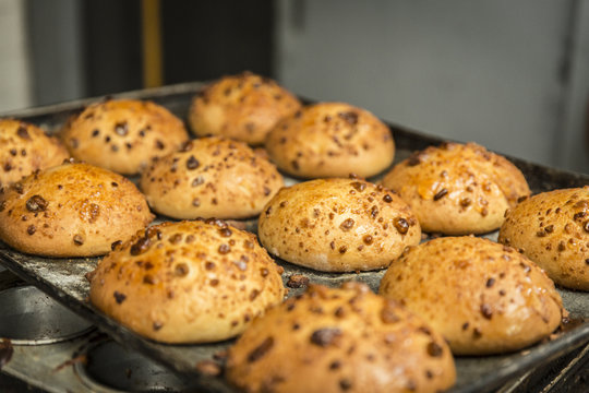 chilindrina bread in tray