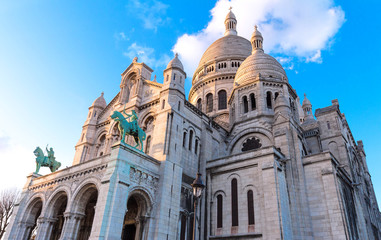 Fototapeta na wymiar The basilica Sacre Coeur, Paris, France.