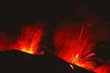 Papier Peint photo autocollant Volcan Etna, fontaine de lave