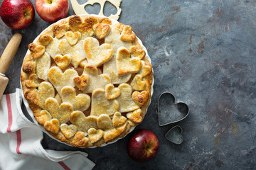 Apple pie with hearts shaped crust - obrazy, fototapety, plakaty