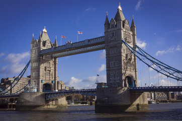 Obraz na płótnie Canvas A morning view of the Tower bridge