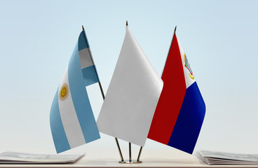 Flags of Argentina and Sint Maarten with a white flag in the middle
