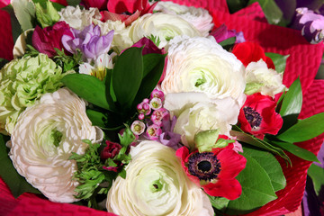 Bouquet of flowers with a white Ranunculus