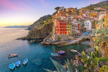 Foto op Canvas Riomaggiore, the first city of the Cique Terre in Liguria, Italy © f11photo