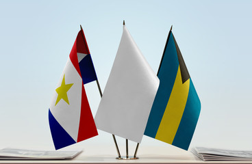 Flags of Saba and Bahamas with a white flag in the middle