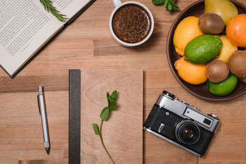 tulips notebook wooden table