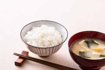 ごはんと味噌汁