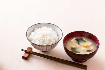 ごはんと味噌汁