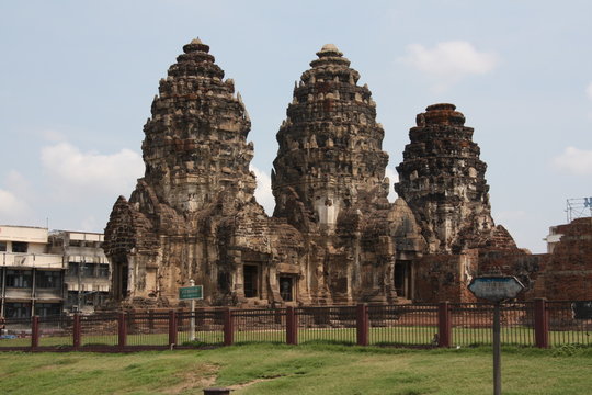 Lopburi - cit&eacute; des singes
