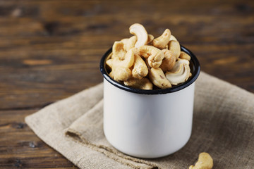 Sald cashew nuts