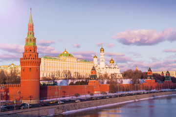 Fototapeta premium Sunset over the Moscow Kremlin and river in Russia