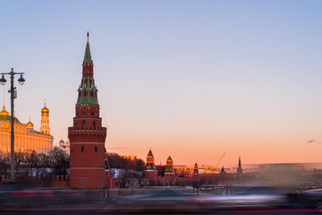 Fototapeta premium Sunset over the Moscow Kremlin and river in Russia