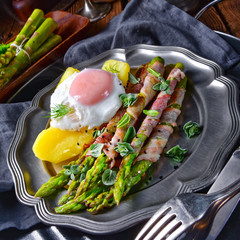 green asparagus from the grill with egg