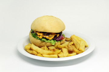 Hambúrguer e batata frita