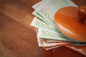 Hide money in a teapot