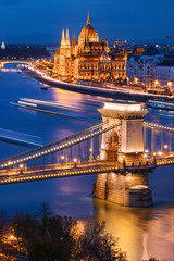 Fototapeta na wymiar Budapest at dusk: Parliament and Chain Bridge