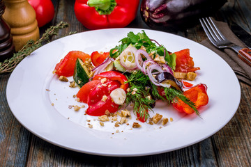 vegetable salad with nuts