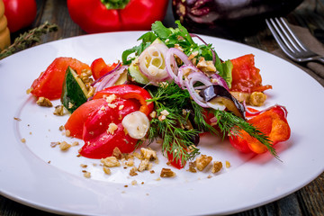 vegetable salad with nuts