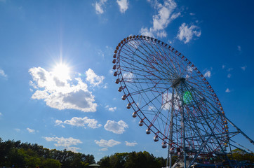 Fototapeta premium 青空と大きな観覧車