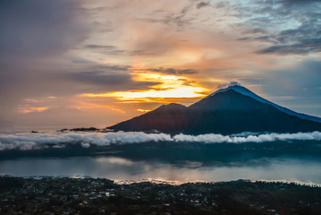 Beautiful view on mountians at sunrise on Bali - obrazy, fototapety, plakaty