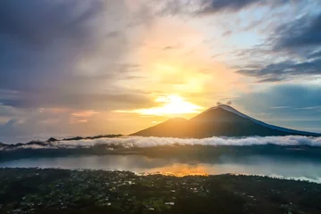 Wandcirkels aluminium Beautiful view on Agung volcano © tashka2000