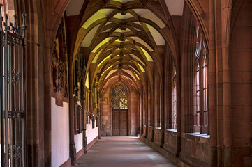 Obraz premium Kreuzgang des Münsters in Basel