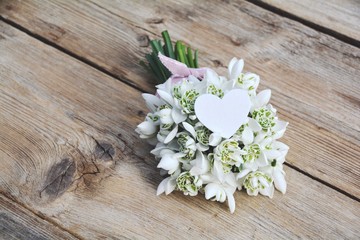 Grußkarte - Schneeglöckchen mit Herz