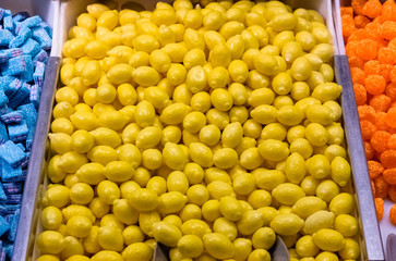 yellow lemon gums on market