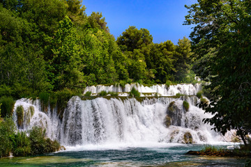 Fototapeta premium woda i wodospad w Parku Narodowym Krka w Chorwacji
