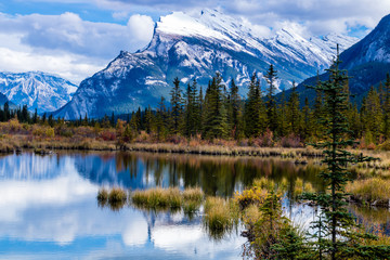 Naklejka na ściany i meble Vermillion Lakes, Banff National Park, Alberta, Canada