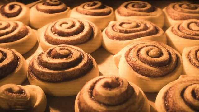 Cinnamon buns time-lapse of baking