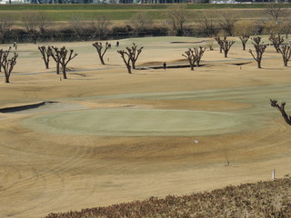 Golf course on the riverside　河川敷きにあるゴルフ場