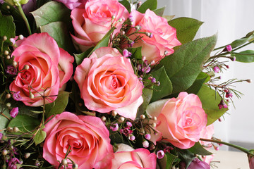 roses bouquet flowers background