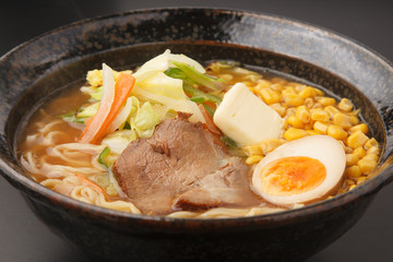 みそバターコーンラーメン