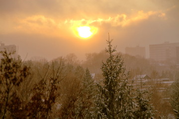 A snowy minus 5 degree world, the sunset sun
