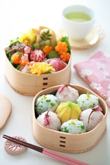 春のお弁当　手まり寿司　お花見弁当
