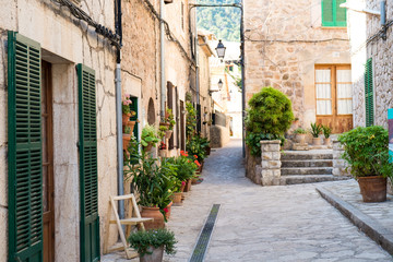 Fototapeta na wymiar Beautiful street in Valldemossa