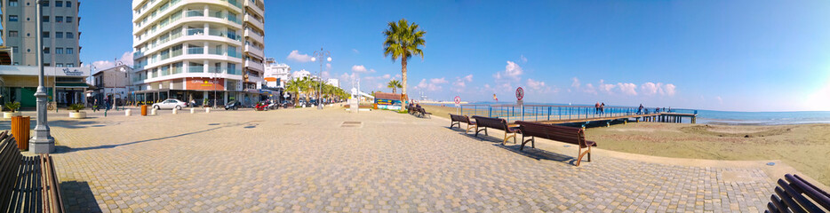 Larnaca Finikoudes promenade