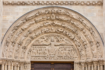 Basilica of Saint Denis: Architectural details. Paris, France - 193267390