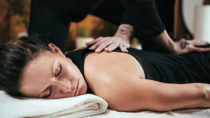 Obraz na płótnie Canvas Shiatsu Back Massage