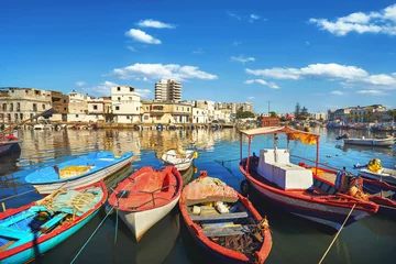 Poster Im Rahmen Fischerboote am alten Hafen in Bizerte. Tunesien, Nordafrika © Valery Bareta