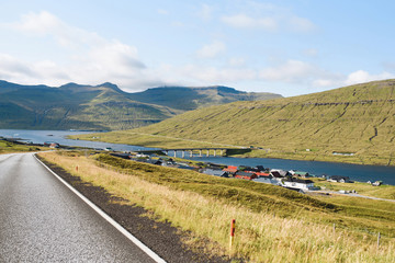 Fototapeta premium Road to Bridge