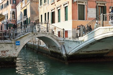Fototapeta na wymiar Ponti a Venezia