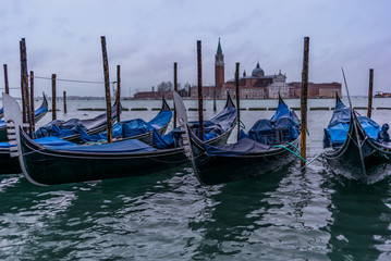 Obraz na płótnie Canvas Gondolas in the morning in Venice before the tourist arrival - 4