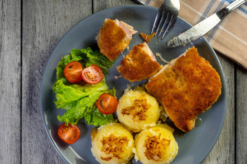 Cutlet cordon bleu.